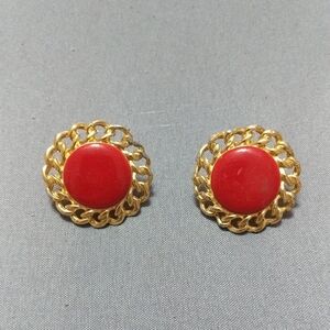 VINTAGE NAPIER GOLD TONE SIGNED RED ENAMEL CLIP ON EARRINGS (Flaws READ)